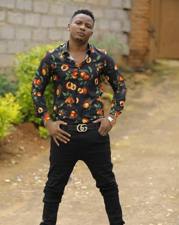 Bahati (Just family) yakebuye urubyiruko rukoresha nabi internet kandi ari imbehe