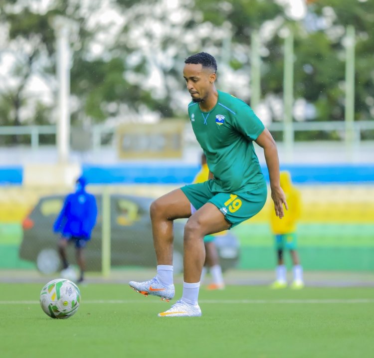 Amafoto: Mukunzi Yannick n’icyizere cyinshi, yakoranye imyitozo na bagenzi be