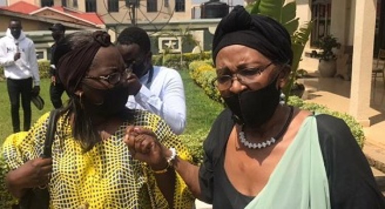 Inkuru ishyushye i Kigali!Cécile Kayirebwa  yafatiwe mu bukwe barenze ku mabwiriza yo kwirinda Covid-19