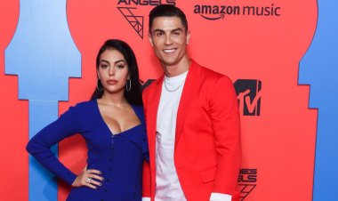 Cr 7 ari mu myiteguro yo kubona umuhungu n' umukobwa