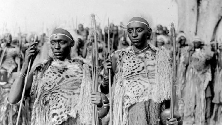 Inkomoko y’umugani ’ Nyakamwe ntavumba mu Bakara’