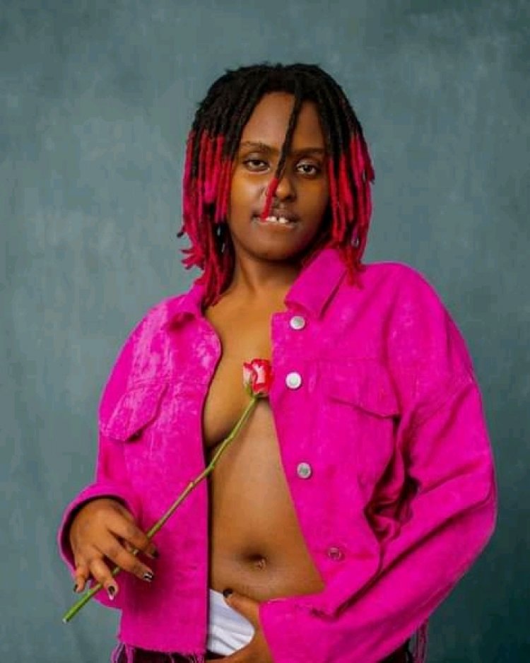 Ariel Wayz breaks internet with breasts pictures