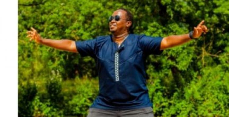 Ubufaransa : Kavange ufite impano imukirigita, yashyize hanze indirimbo ye nshya" Yummy," video