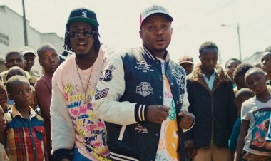 Complaints while Theo Bosebabireba choosing clothes to wear in video song ' Mukunzi '