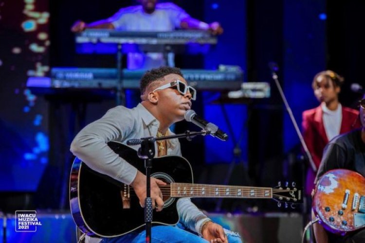 Niyo Bosco utarishyuwe yanze kuririmba mu gitaramo cyatumiwemo Kizz Daniel