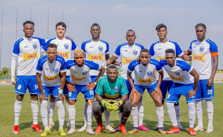 Rayon Sports yatangiye ibiganiro byo gusesa amasezerano y'umukinnyi wari umucunguzi wa Rayon Sports