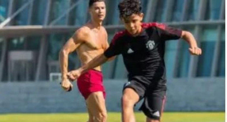 Umuhungu wa Cristiano Ronaldo yaritoboye hagati ya Messi na Cristiano