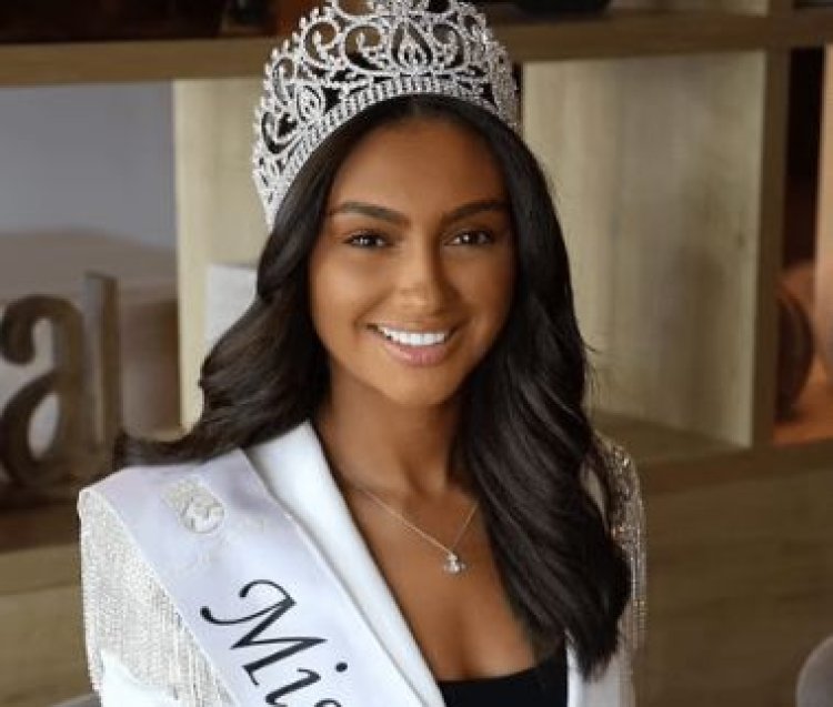 Miss Corria yarusimbutse