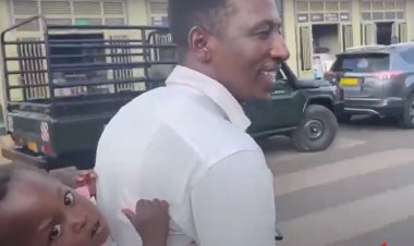 Umugore yamuhekesheje umwana akimugwa gitumo- M.C Nshizirungu Vincent