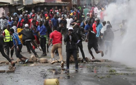 Kenya: Perezida William Ruto akomeje kugaraguzwa agati na Raila Odinga