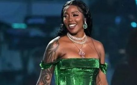 Tiwa Savage yigaragaje mu Bwongereza