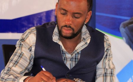 Munyakazi Sadate wayoboye Rayon Sports yageneye urubyiruko  ubutumwa bukomeye  bunenga abashaka gusiga u Rwanda isura mbi