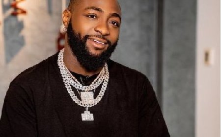 Alubumu ya Davido 'Timeless' ikomeje kwanikira izindi