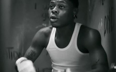 Yikanzwemo Tupac w'Afrika! Dore ibyo umuraperi Mohbad ahuje na Tupac