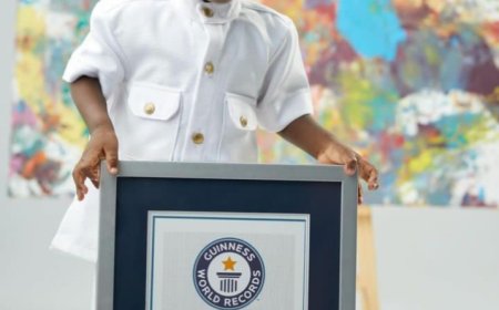 Ni ikibondo! Umwana w’umwaka yaciye agahigo ku Isi mu gusiga amarangi bya gihanzi