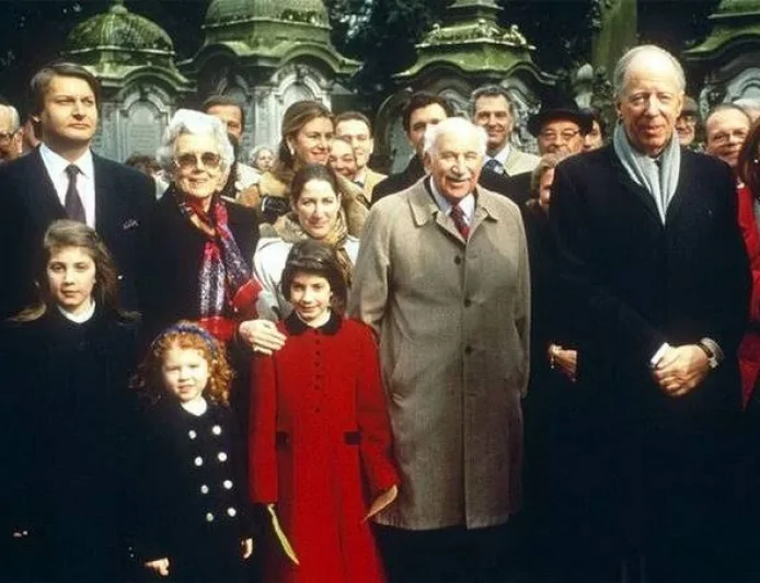 The hidden power: Families that secretly controls the world